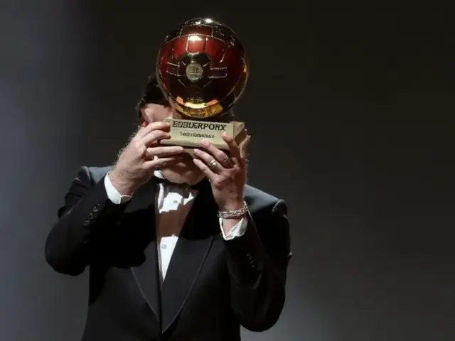 Ousmane Dembélé, Ballon d'Or 2025'i ezici farkla kazandı: PSG gecenin galibi